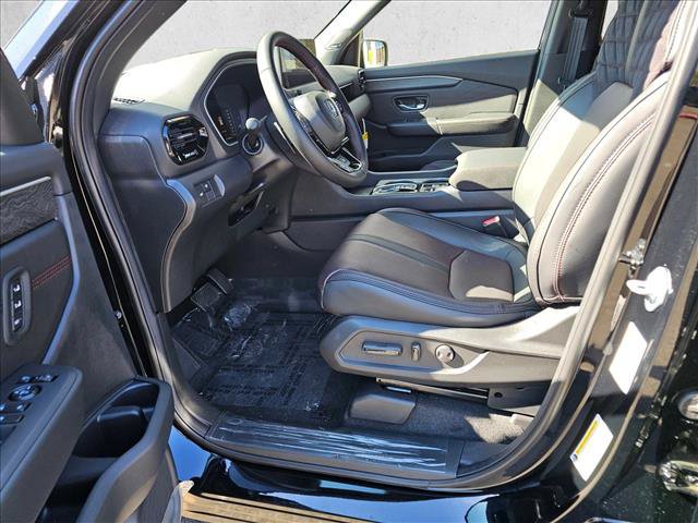 New 2026 Honda Pilot Black Edition image 17