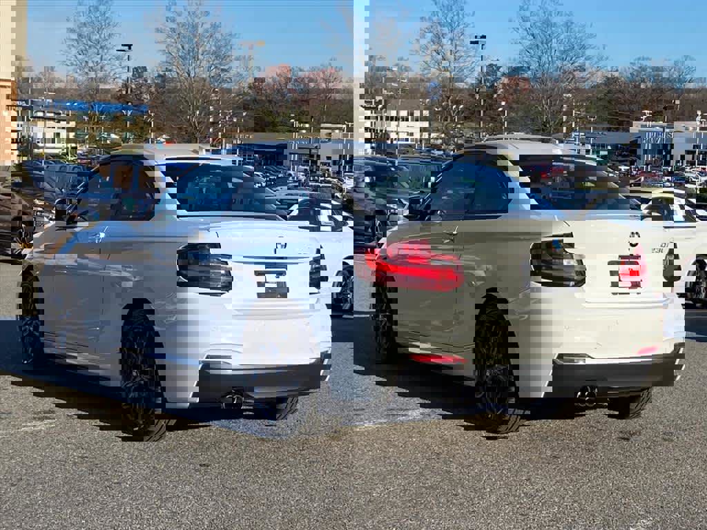 Used 2017 BMW 230i Coupe image 3