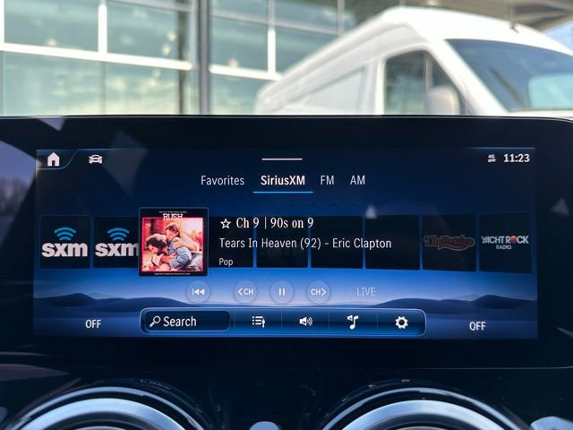 Used 2024 Mercedes-Benz GLB 250 4MATIC image 19