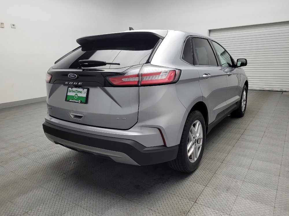 Used 2024 Ford Edge SEL image 9