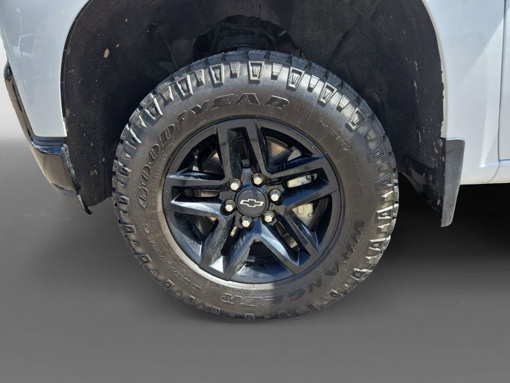 Used 2021 Chevrolet Silverado 1500 Custom Trail Boss w/ LPO, Dark Essentials Package AWD/4WD image 15