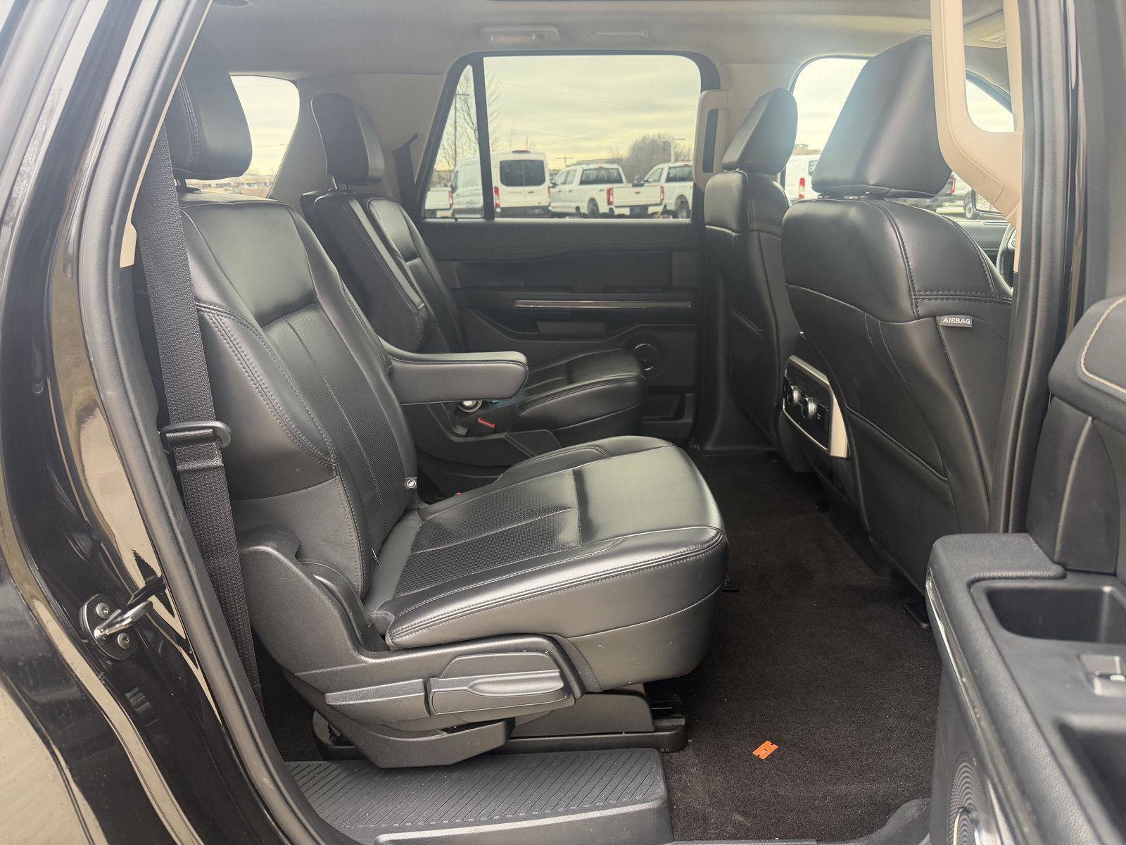 Used 2022 Ford Expedition Max XLT image 31