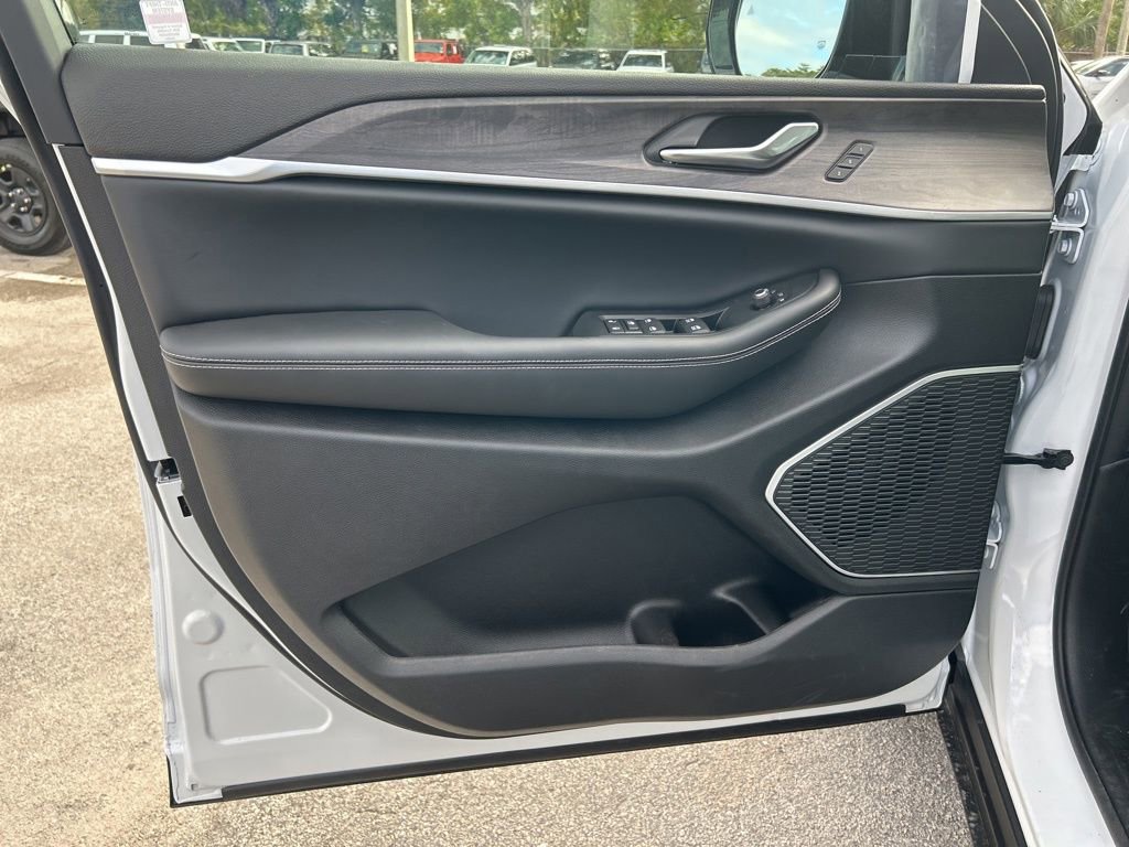 New 2026 Jeep Grand Cherokee Limited image 35