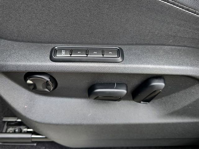 Used 2024 Volkswagen Atlas Cross Sport SEL Premium R-Line image 18