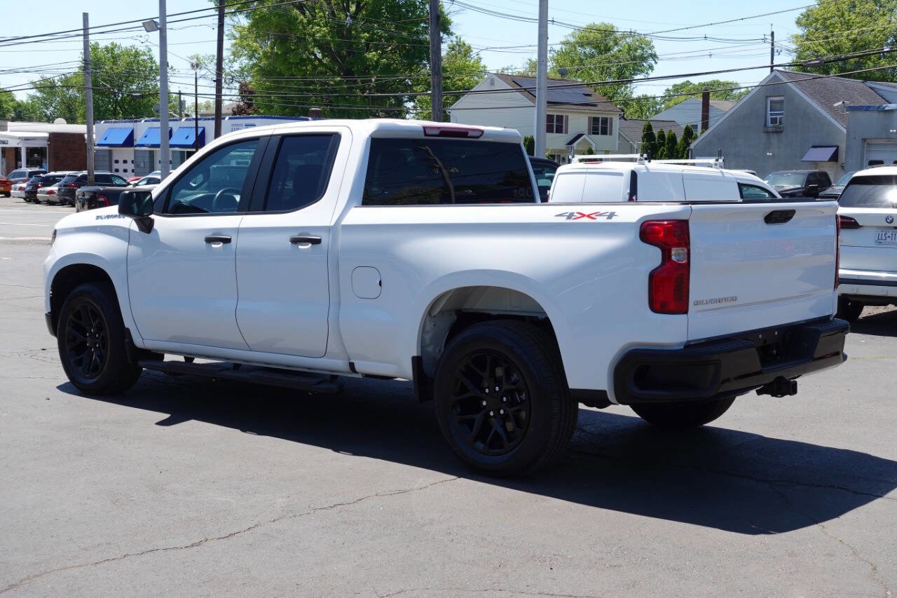 Used 2022 Chevrolet Silverado 1500 W/T w/ WT Value Package AWD/4WD image 3