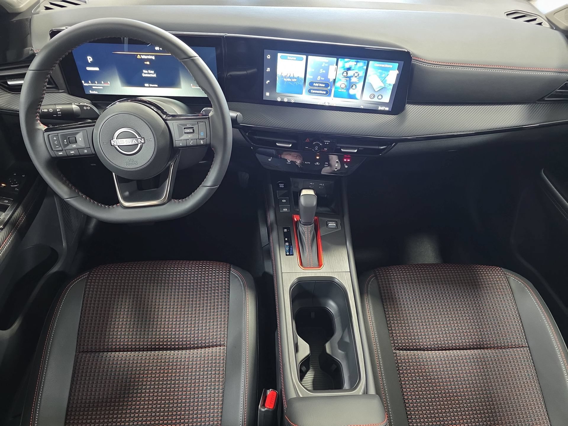 New 2026 Nissan Kicks SR w/ Cold Weather Package AWD/4WD image 9
