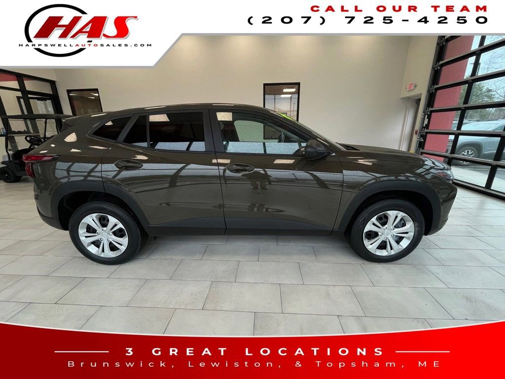 Used 2024 Chevrolet Trax LS FWD image 7