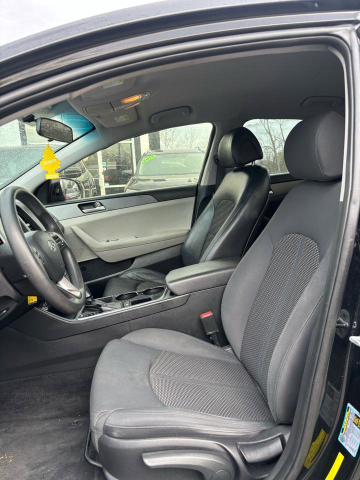 Used 2018 Hyundai Sonata SE w/ Cargo Package FWD image 8