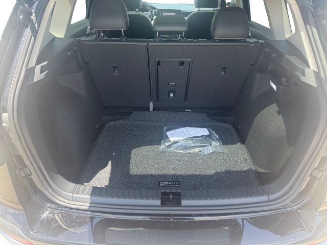 New 2026 Volkswagen Taos SE FWD image 12
