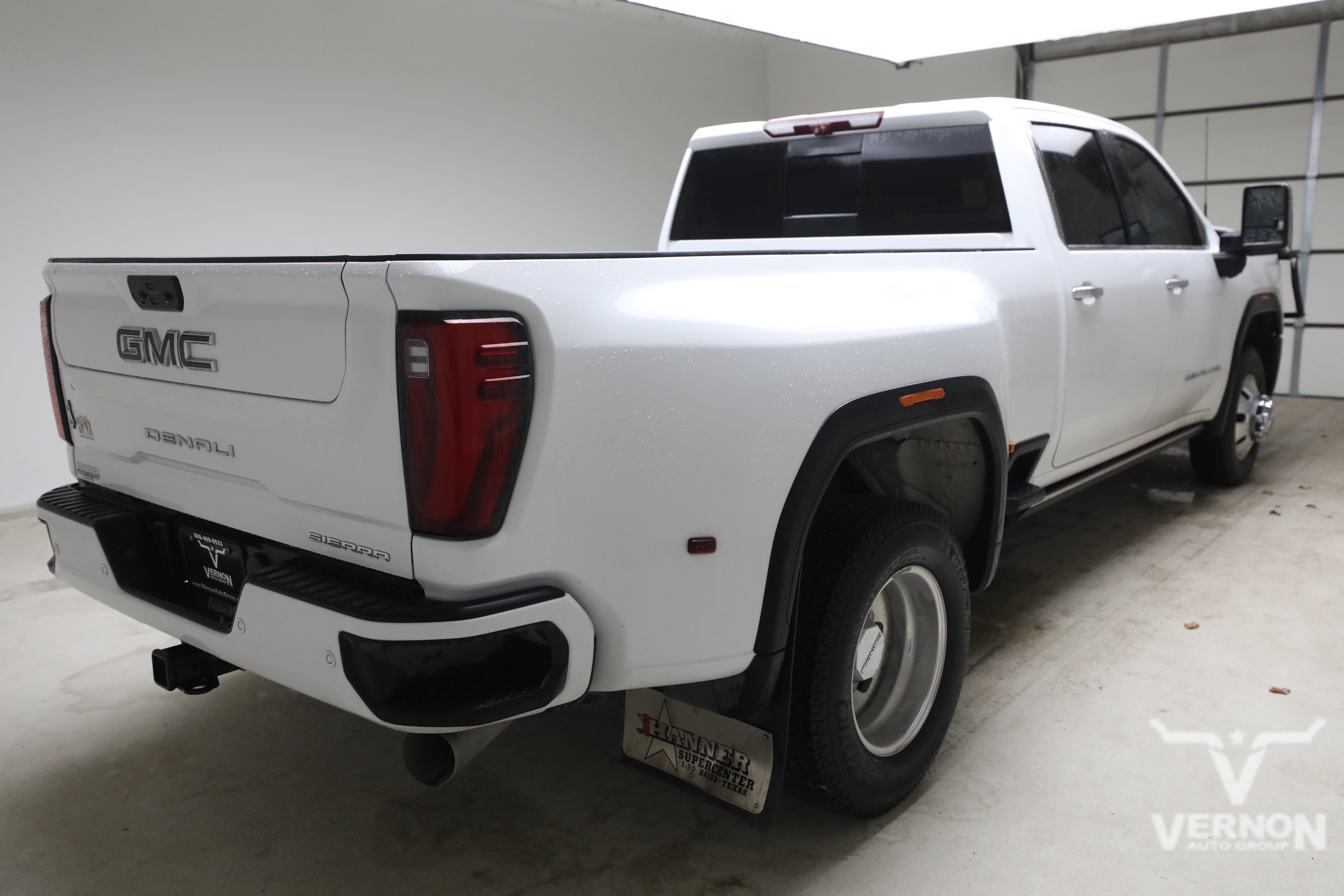 Used 2024 GMC Sierra 3500 Denali Ultimate AWD/4WD image 4