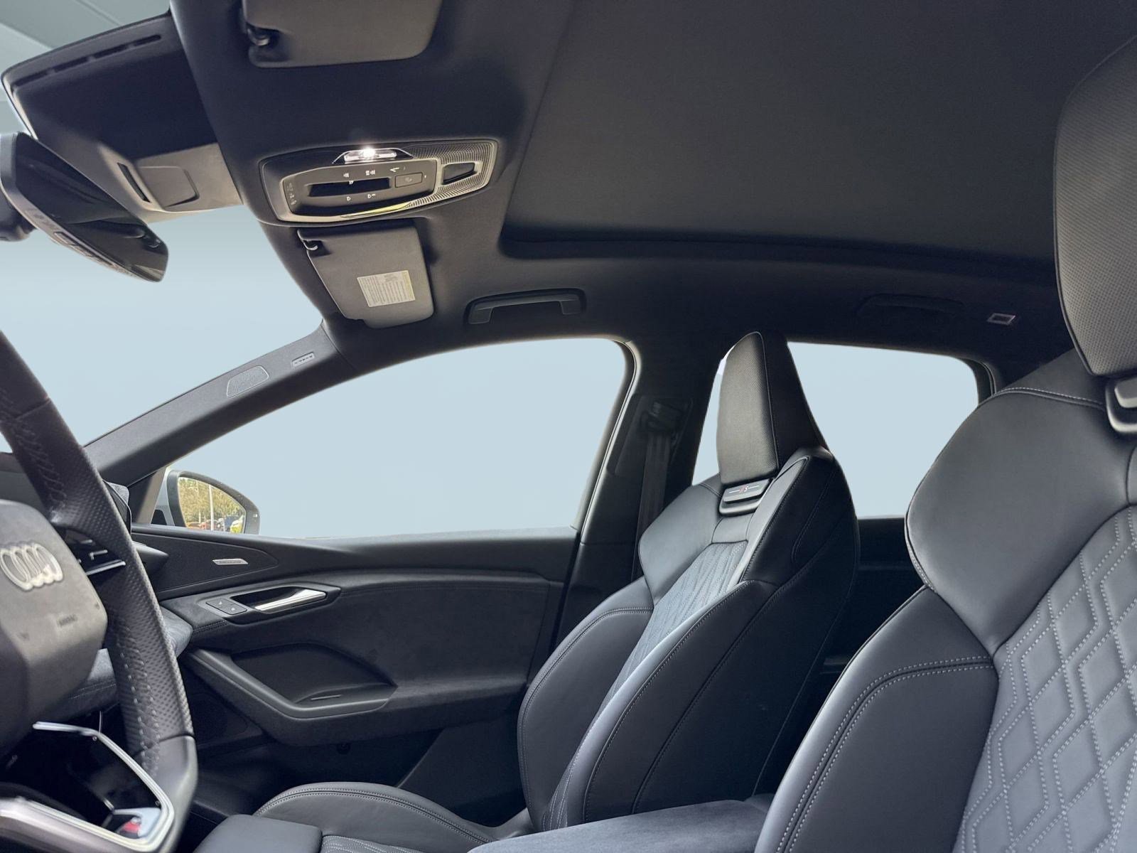 New 2025 Audi SQ6 e-tron Prestige image 24