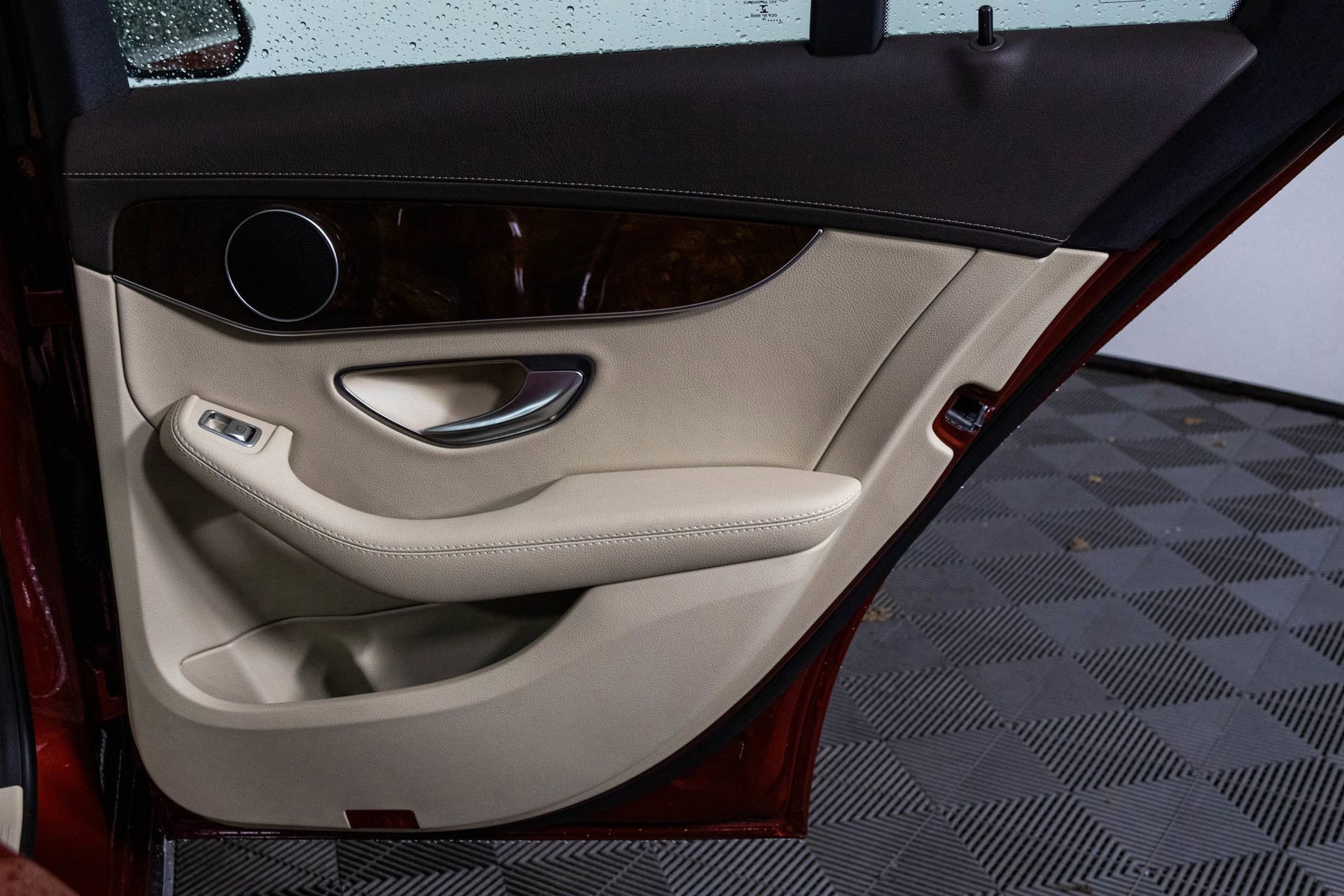 Used 2016 Mercedes-Benz C 300 4MATIC Sedan image 37