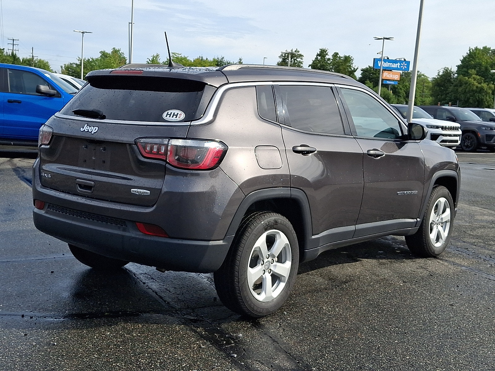 Used 2020 Jeep Compass Latitude w/ Cold Weather Group AWD/4WD image 6
