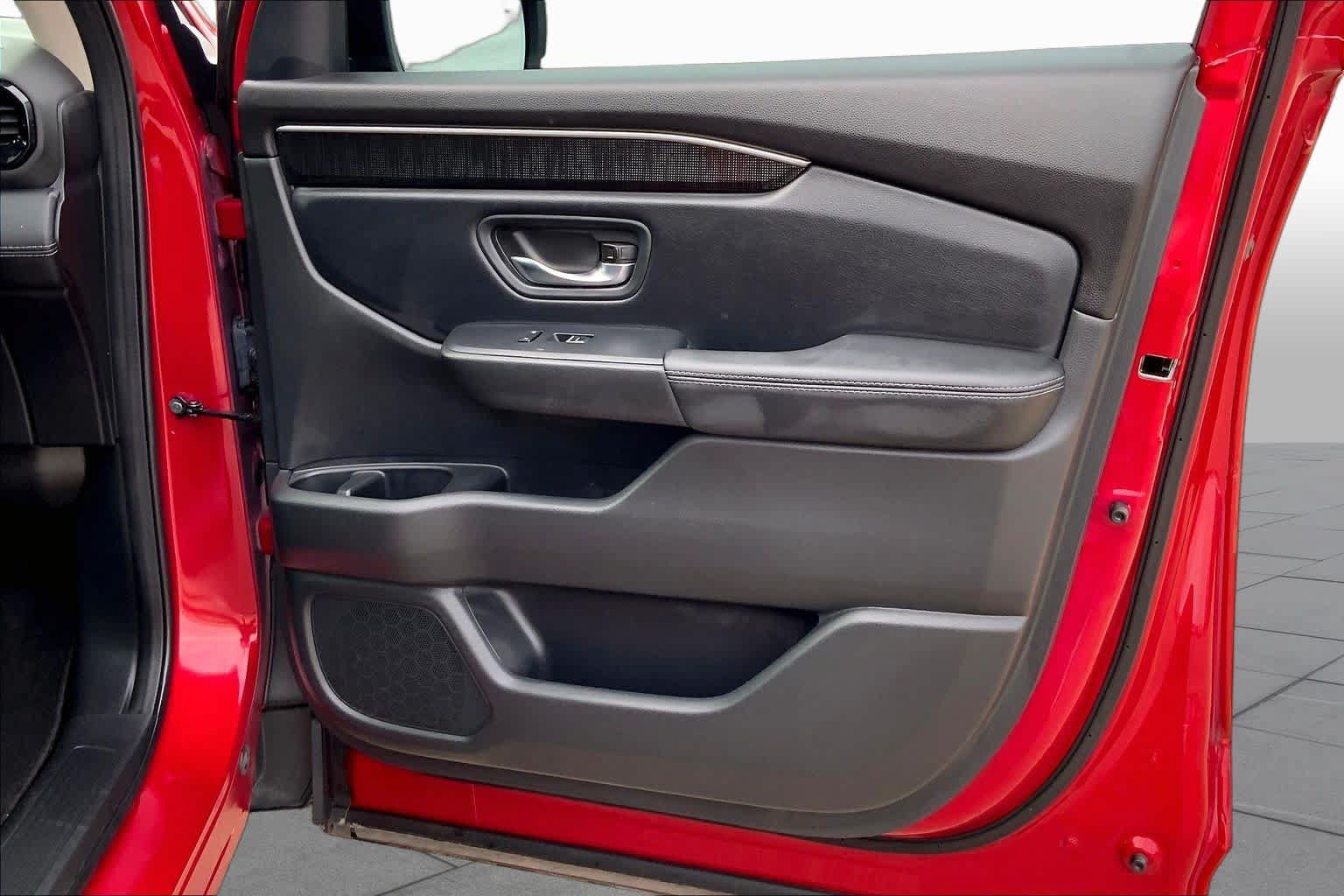 Used 2023 Honda Pilot Elite image 23