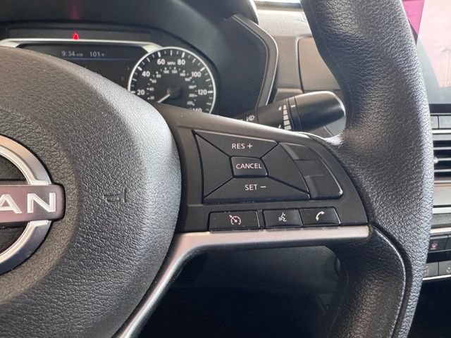 Used 2024 Nissan Altima 2.5 SV FWD image 16