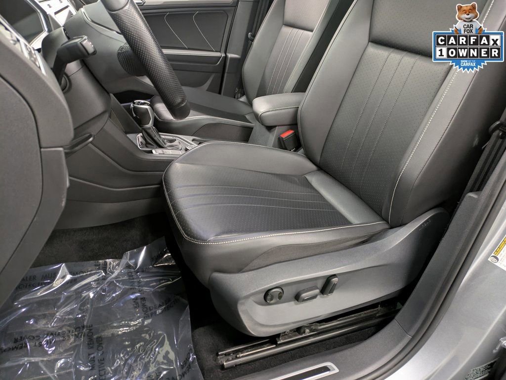 Used 2022 Volkswagen Tiguan SE R-Line image 10