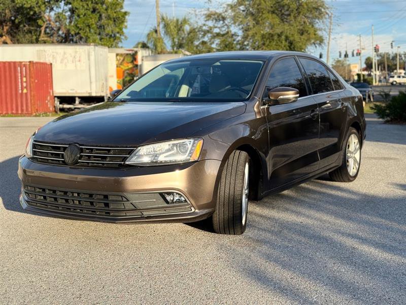 Used 2015 Volkswagen Jetta TDI SEL image 3