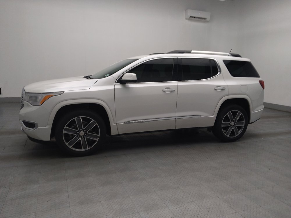 Used 2017 GMC Acadia Denali w/ Technology Package FWD image 2