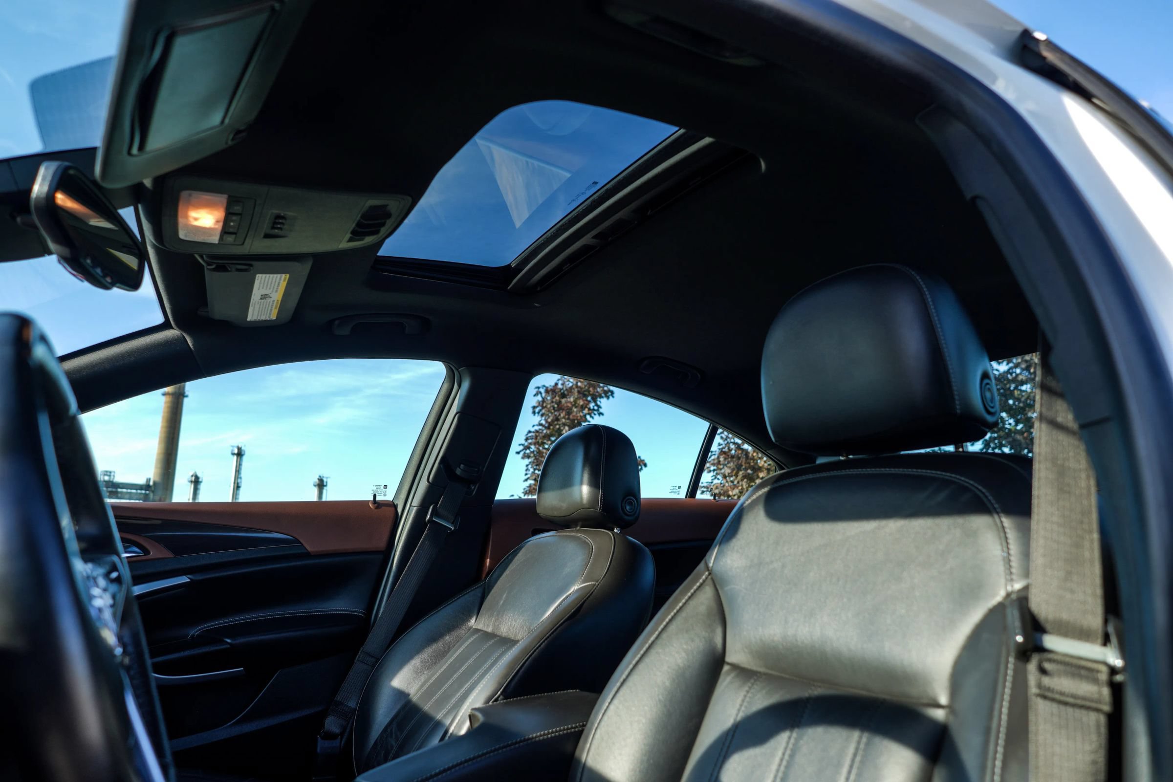 Used 2016 Buick Regal Premium w/ Driver Confidence Package #2 FWD image 11