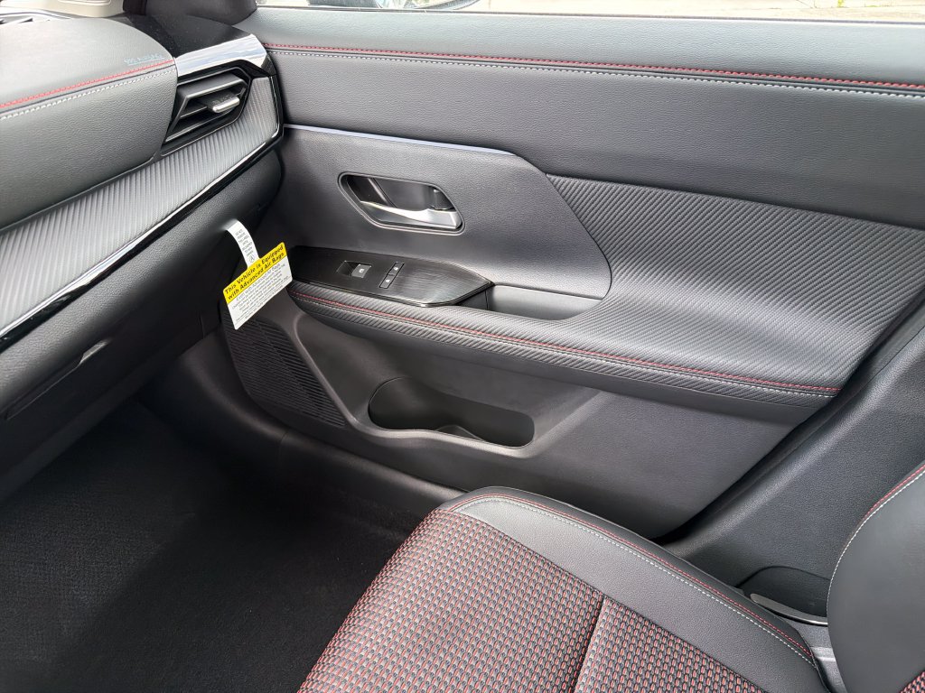 New 2026 Nissan Kicks SR FWD image 27