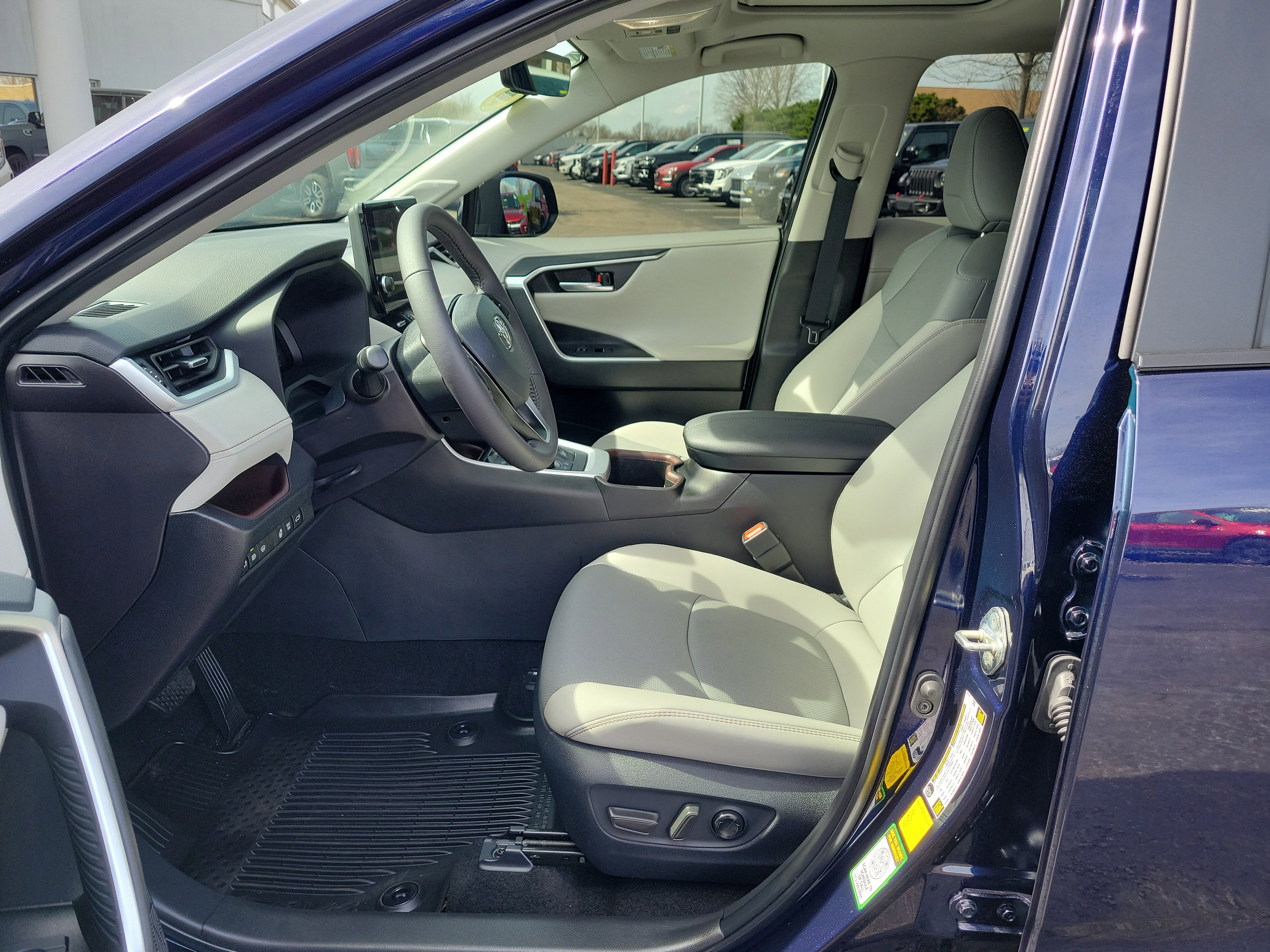 Used 2025 Toyota RAV4 Limited w/ Weather Package image 16