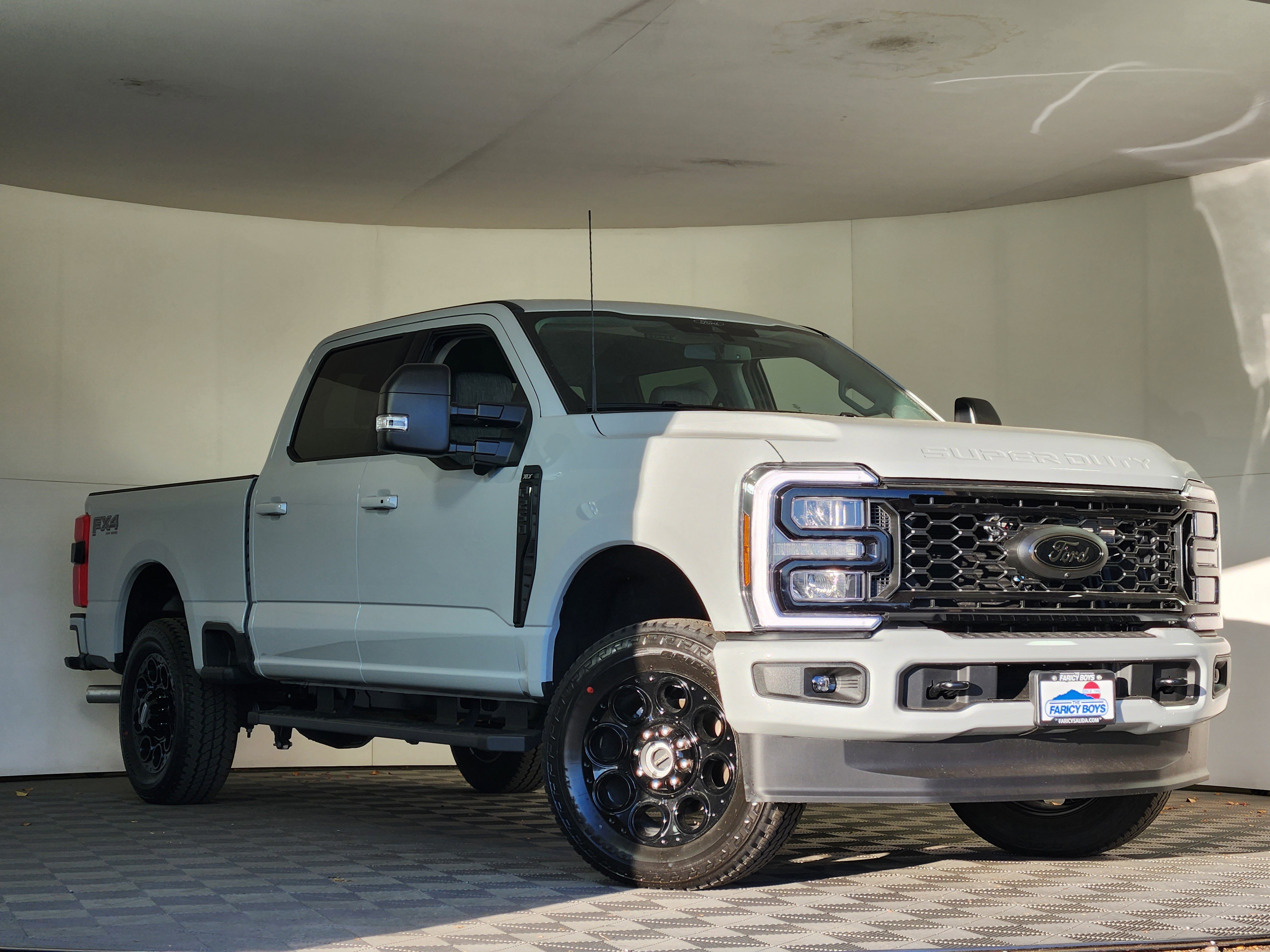 New 2026 Ford F250 XLT w/ XLT Premium Package