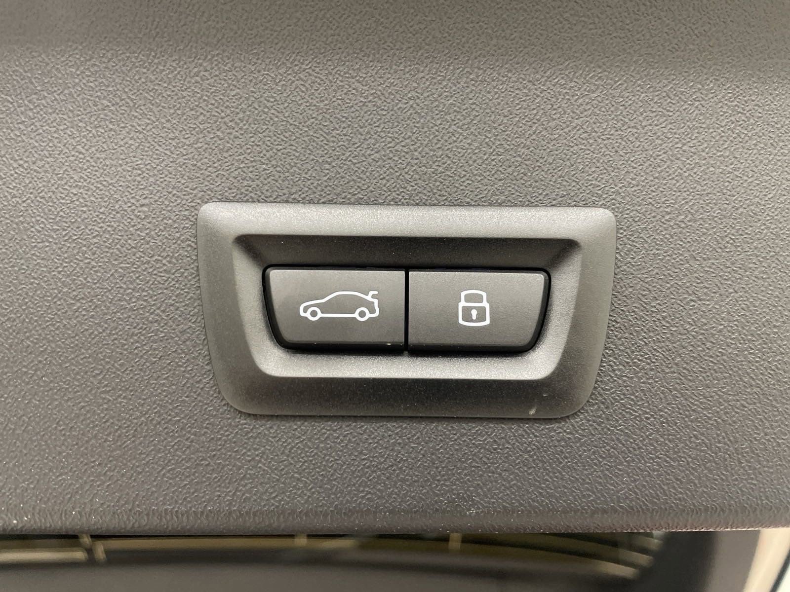 Used 2025 BMW X3 xDrive30i w/ Premium Package image 29