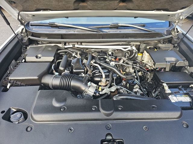 Used 2017 Lexus GX 460 image 23