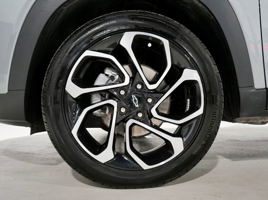 Used 2025 Chevrolet Trax RS w/ Driver Confidence Package image 29