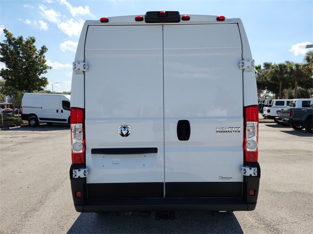 New 2024 RAM ProMaster 2500 w/ Convenience Group image 17