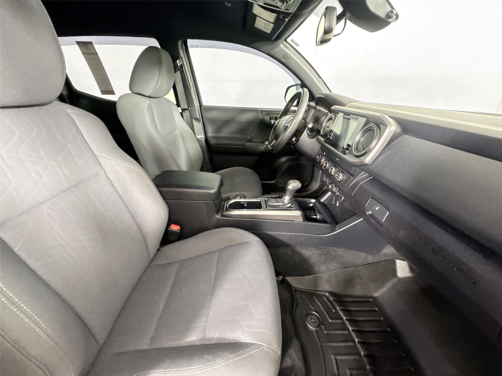 Used 2019 Toyota Tacoma TRD Off-Road image 55