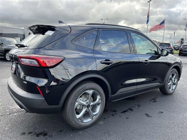 New 2025 Ford Escape ST-Line w/ Equipment Group 301A image 8
