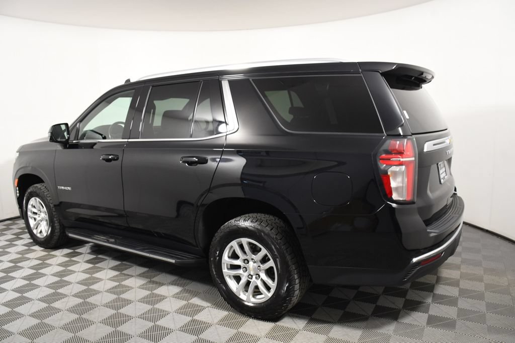 Used 2022 Chevrolet Tahoe LT w/ Luxury Package AWD/4WD image 3
