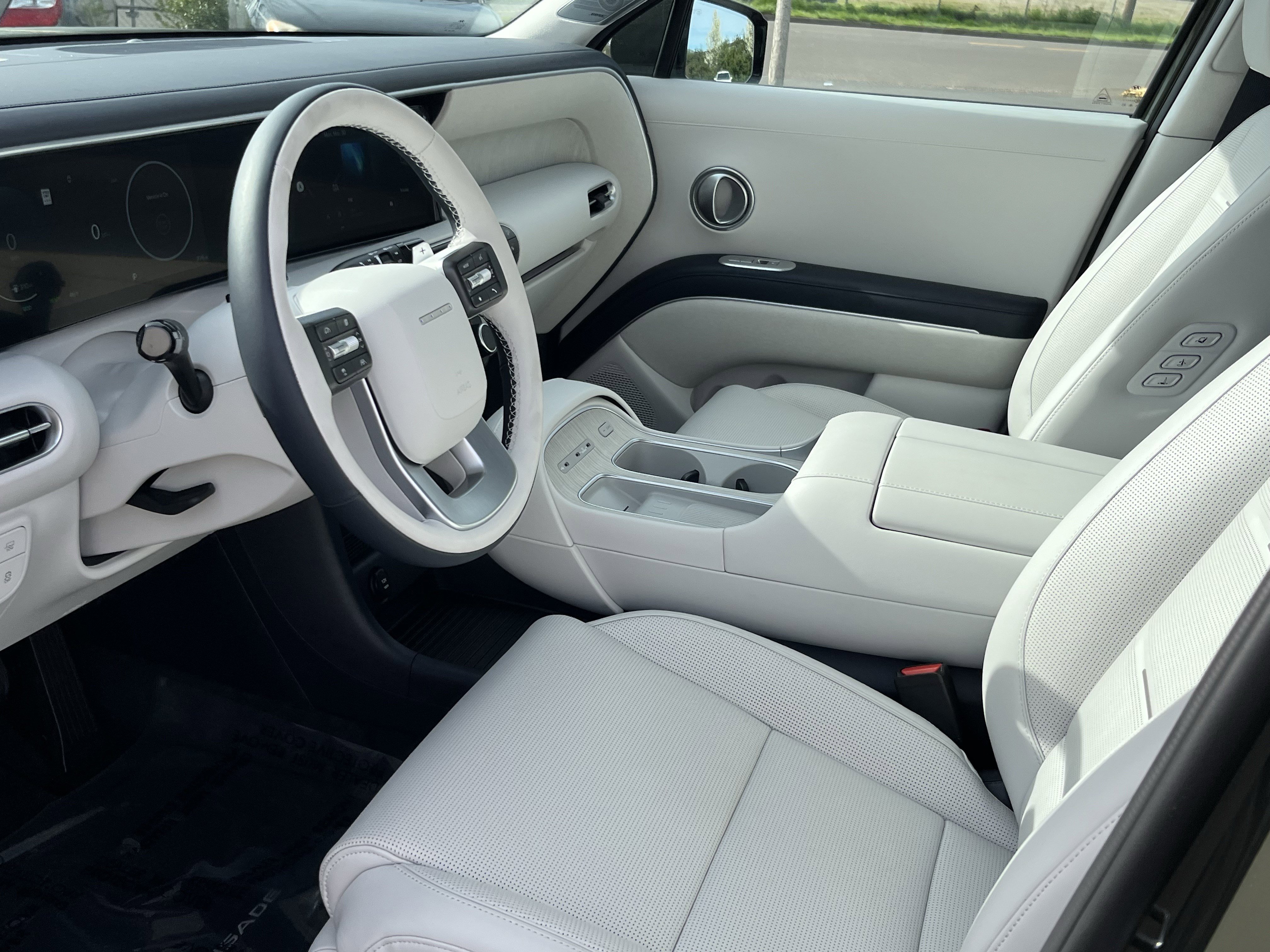 Used 2026 Hyundai Palisade Calligraphy image 9