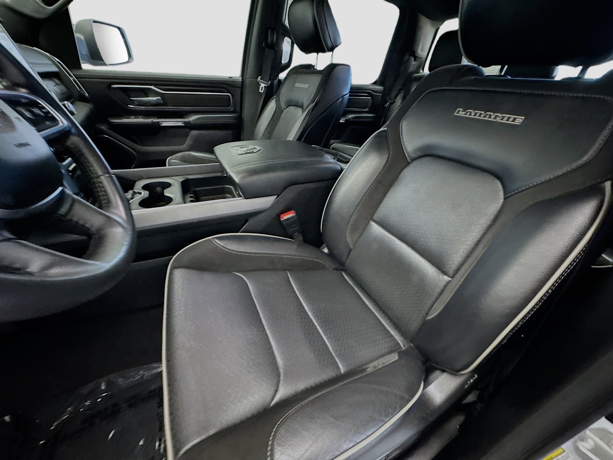 Used 2024 RAM 1500 Laramie image 11