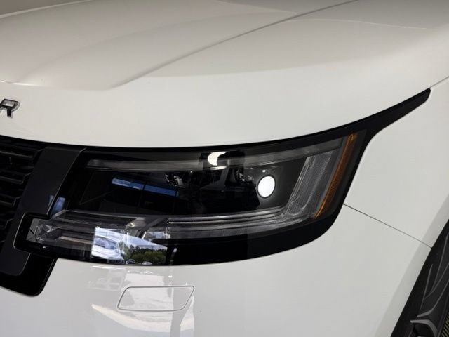 Used 2025 Land Rover Range Rover SE AWD/4WD image 16