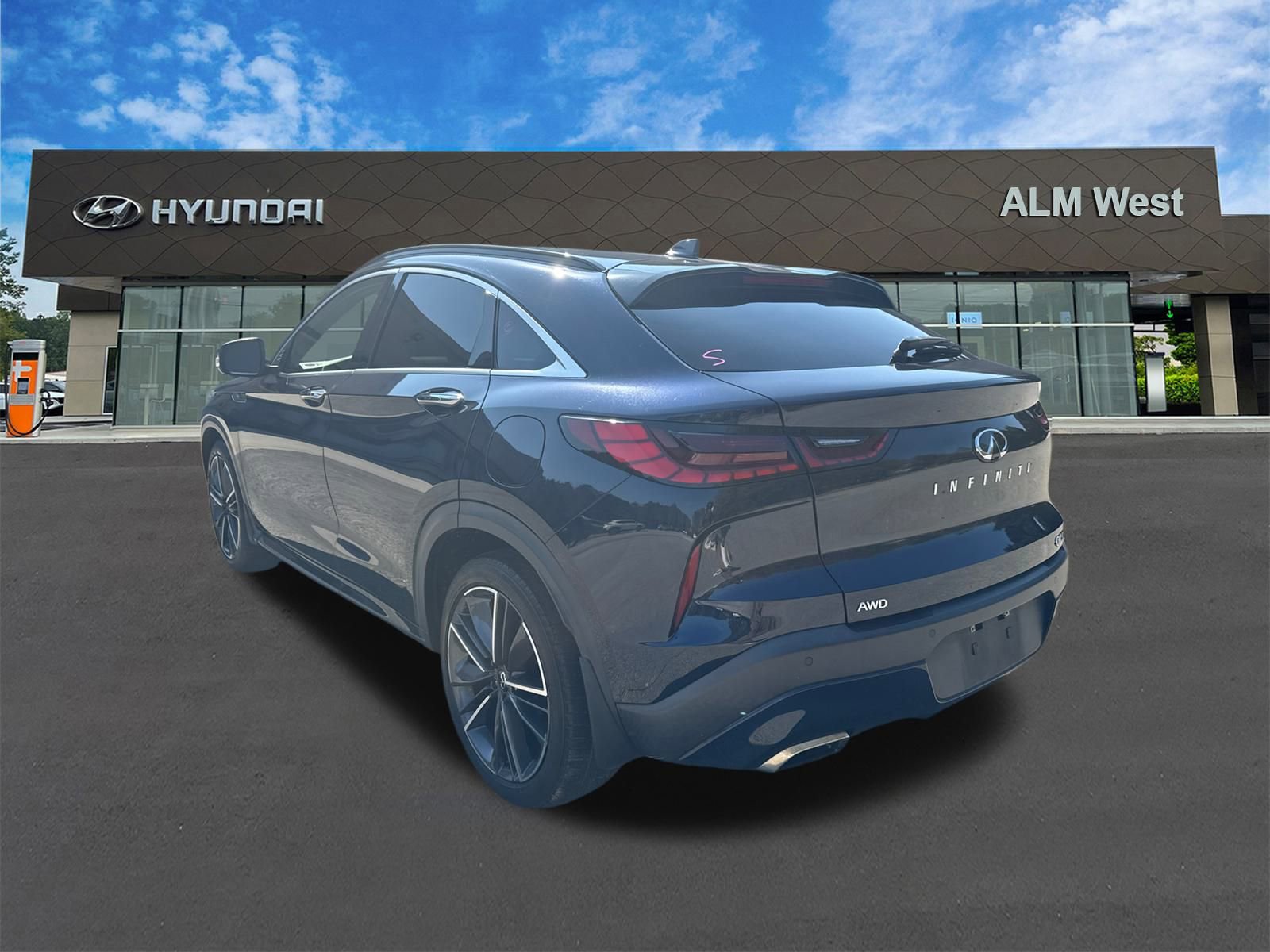 Used 2023 INFINITI QX55 Essential image 7