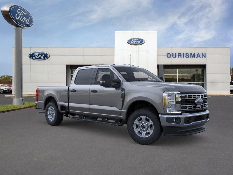 New 2026 Ford F250 XLT w/ FX4 Off-Road Package