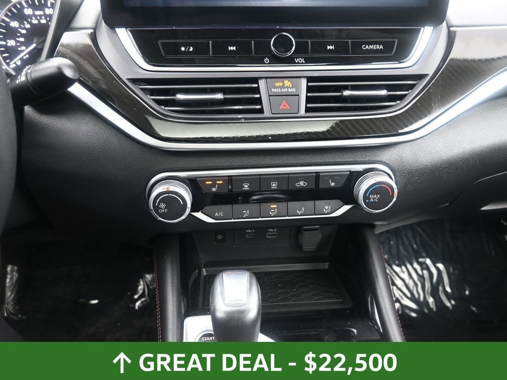 Used 2024 Nissan Altima 2.5 SR w/ SR Premium Package image 32