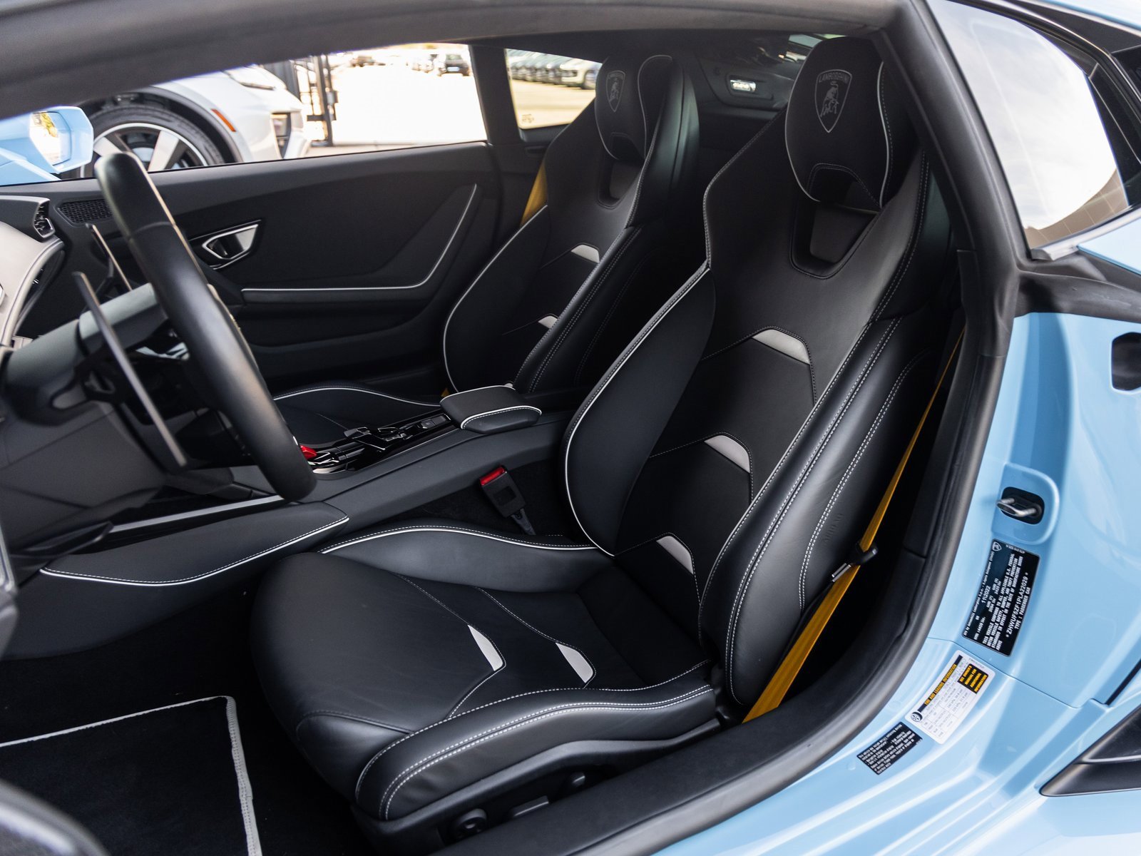 Used 2023 Lamborghini Huracan EVO image 30