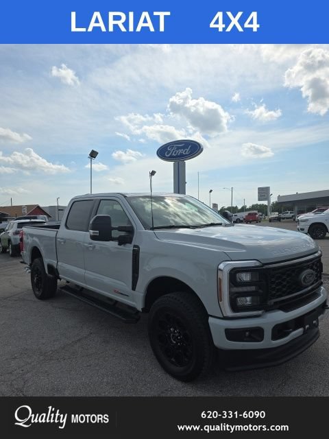 New 2026 Ford F250 Lariat w/ Black Appearance Package