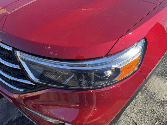 Used 2022 Ford Explorer XLT w/ Equipment Group 202A image 7