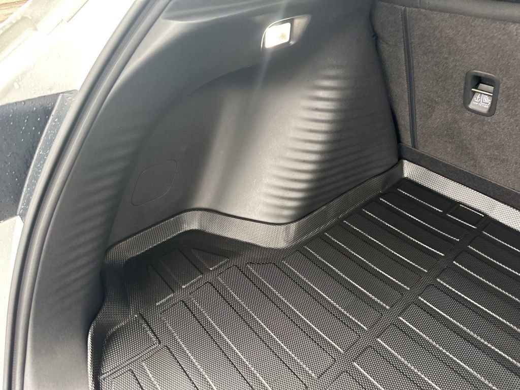 Used 2023 Honda HR-V LX image 28