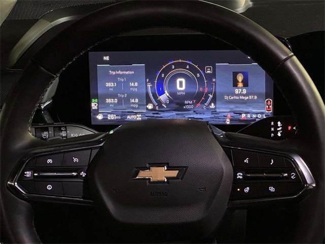 Used 2025 Chevrolet Suburban Premier image 18