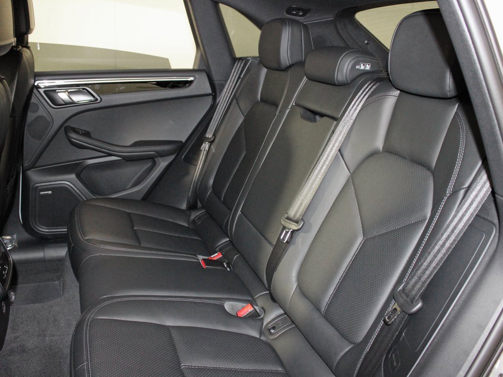 New 2026 Porsche Macan image 34