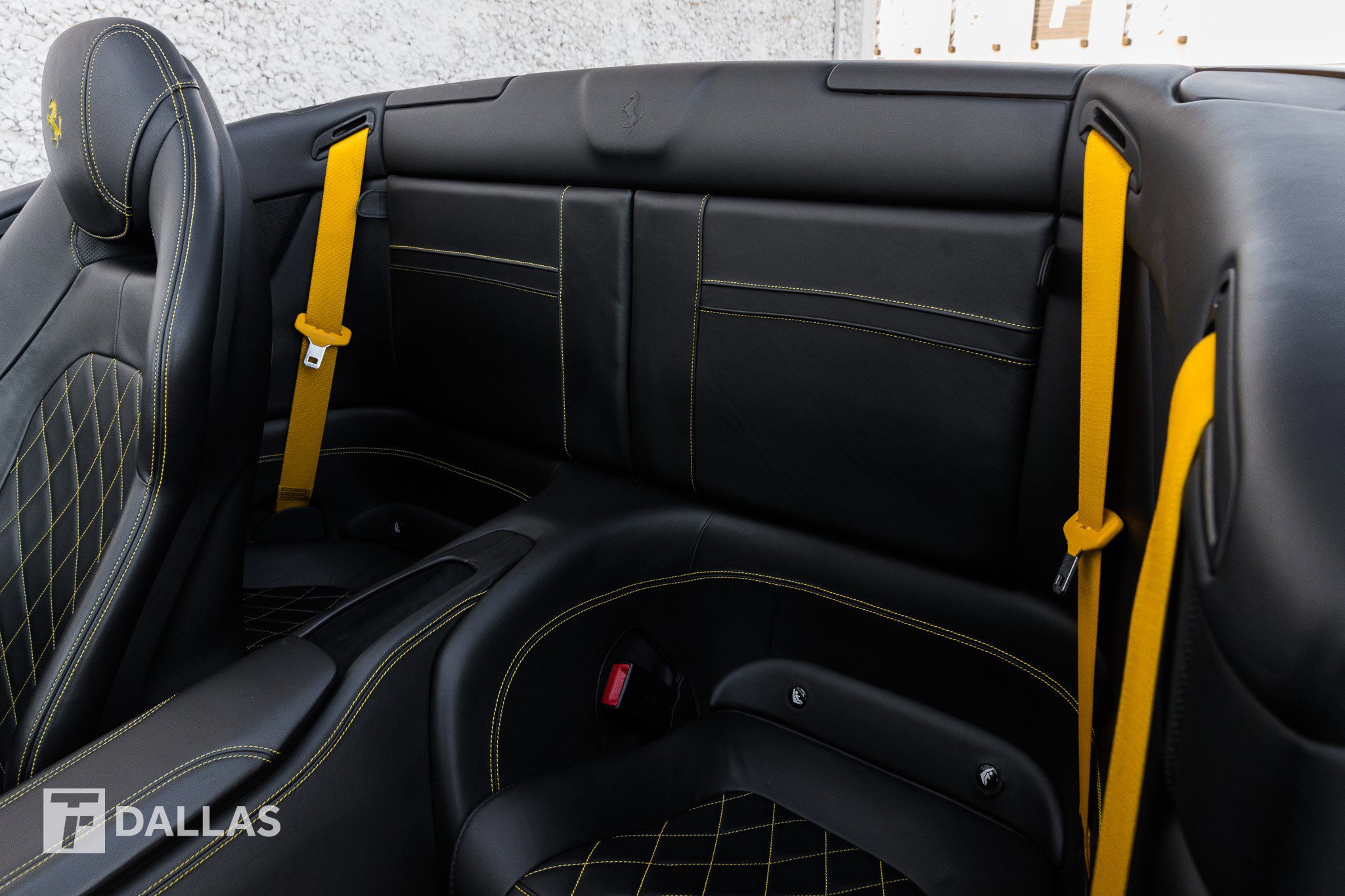 Used 2015 Ferrari California T image 32