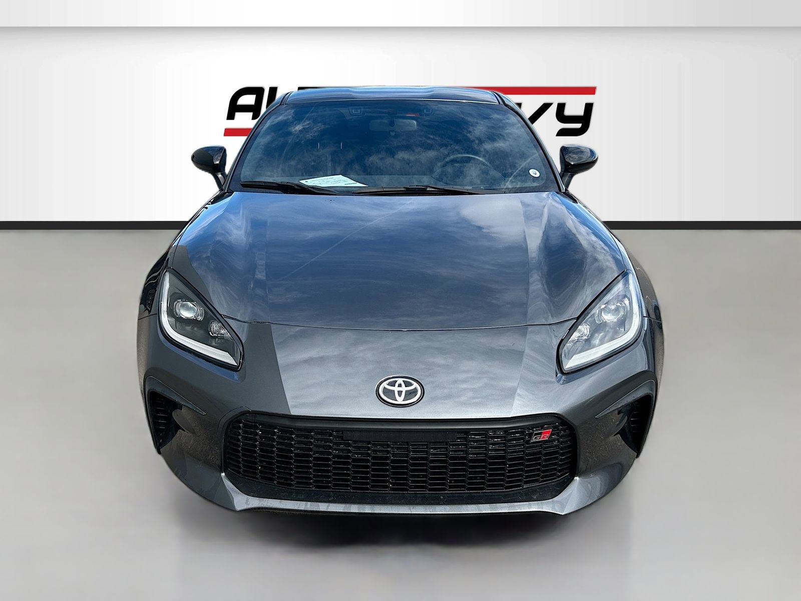 Used 2025 Toyota GR86 Premium w/ ALL Weather Mat Package (TMS) RWD image 2