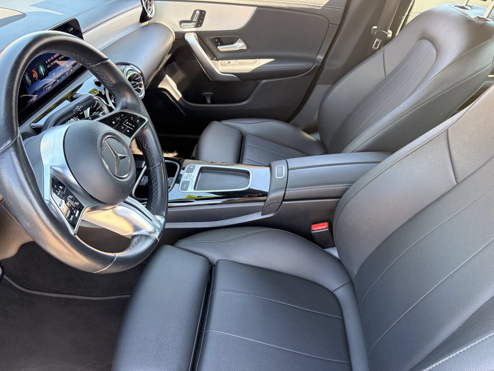 Used 2025 Mercedes-Benz CLA 250 image 22