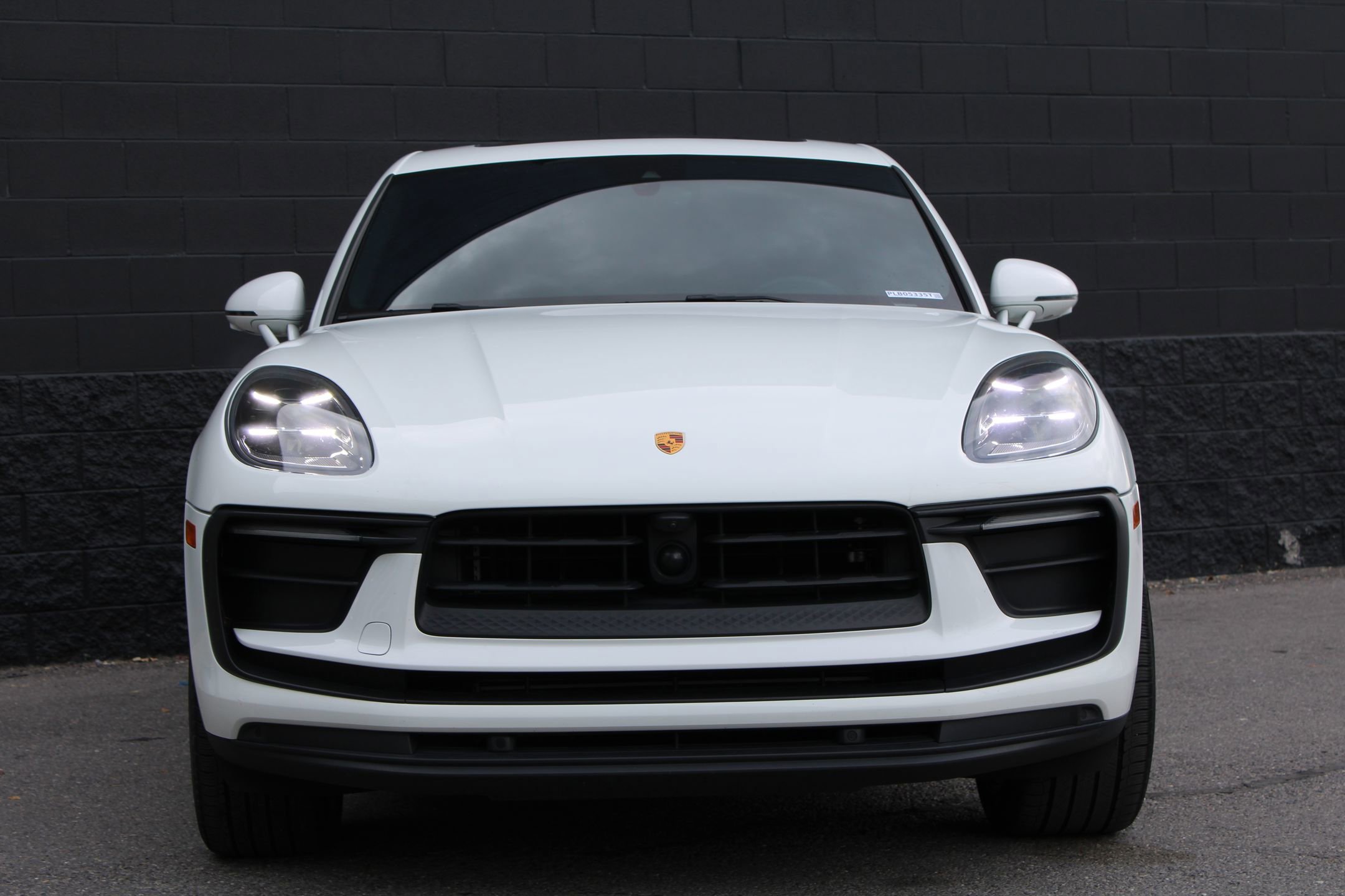 Certified 2023 Porsche Macan image 7