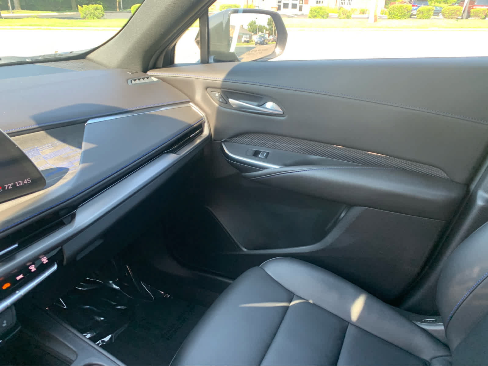 Used 2024 Cadillac XT4 Sport w/ Active Safety Package AWD/4WD image 21